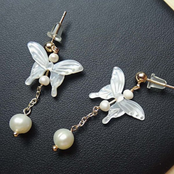 Perlmutt Schmetterling Ohrringe vergoldet mit Perle