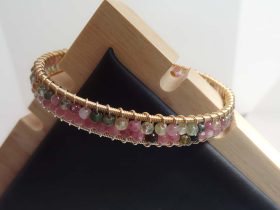 Armband-TourmalinPerlen-02 Tourmalin Armreif 14k-vergoldet