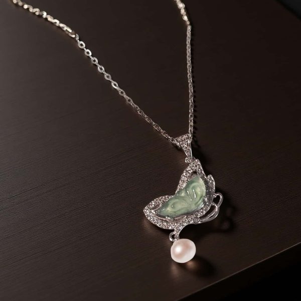 Halskette 925er Sterlingsilber mit eingefasstem Jade Anhänger und Perle