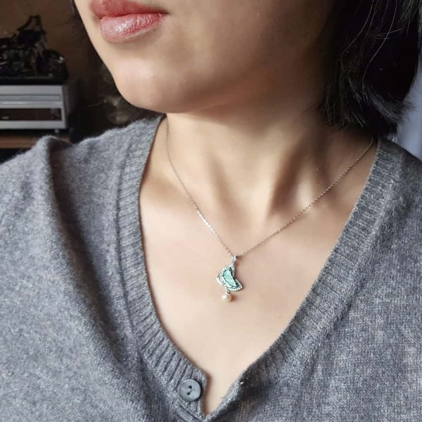 Halskette 925er Sterlingsilber mit eingefasstem Jade Anhänger und Perle