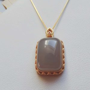 Hetian-Yanzi-03 Halskette Hetian Jade Pingan