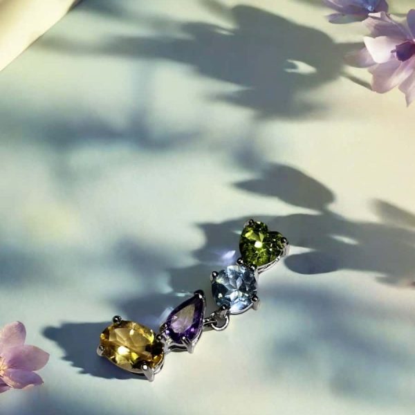Silberkette mit vier Edelsteinen – Citrin, Amethyst, Topas und Peridot im minimalistischen Design