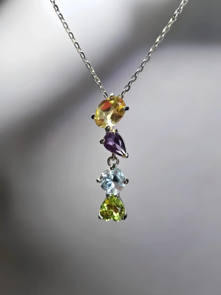 Silber Halskette mit mehrfarben Edelsteinen – Citrin, Amethyst, Topas und Peridot Y-Kette aus 925 Silber mit vier Edelstein- Citrin, Amethyst, Topas und Peridot – vielseitig tragbar durch Universalverschluss