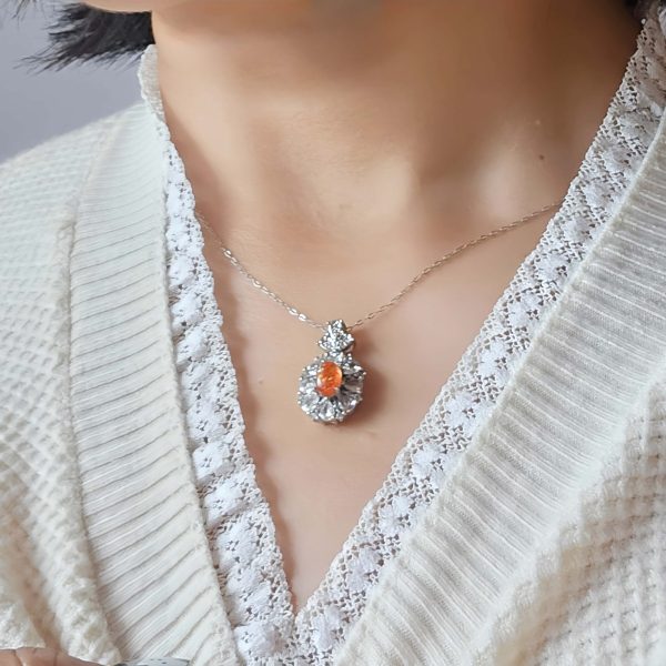 Silberanhänger mit Sonnenstein und Zirkonia – Eleganz und Glanz in Perfektion