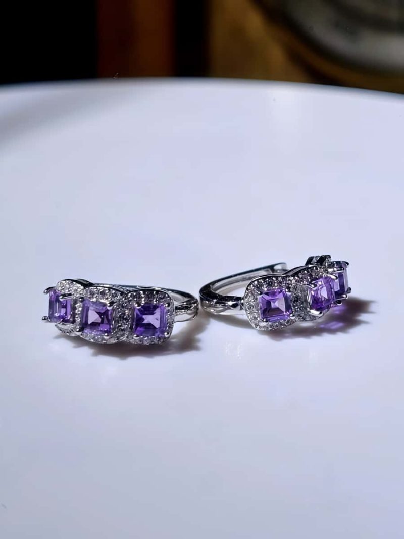 Silber Amethyst Ohrringe – drei violette Steine mit Zirkonia-Rahmung