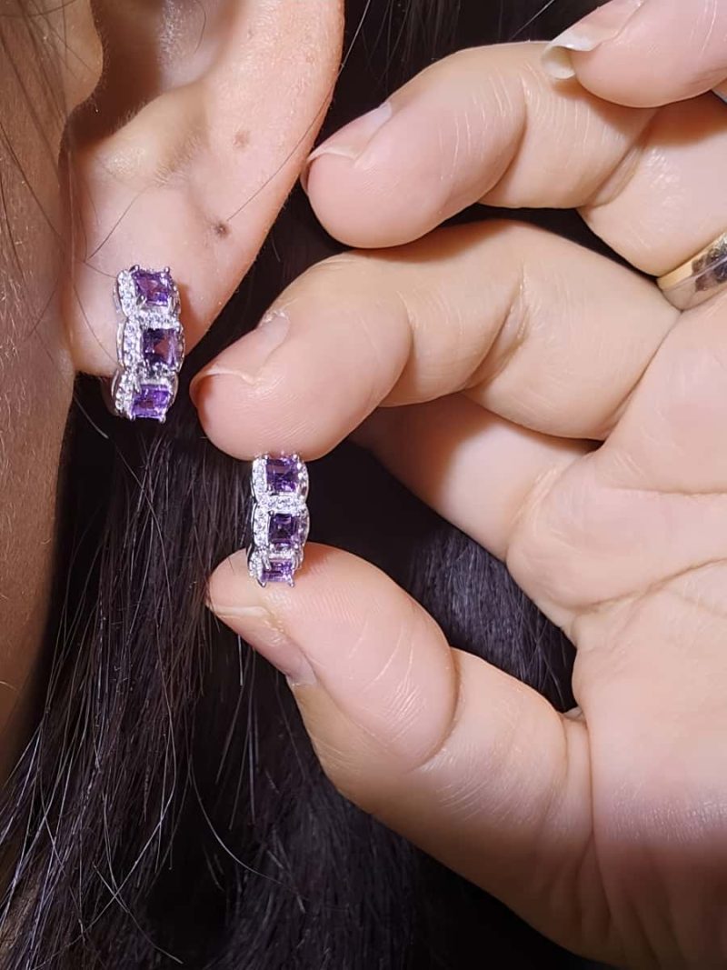 Silber Amethyst Ohrringe – drei violette Steine mit Zirkonia-Rahmung