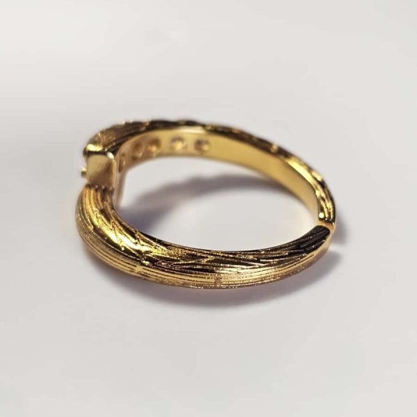 Offener vergoldeter Ring mit Zirkonia