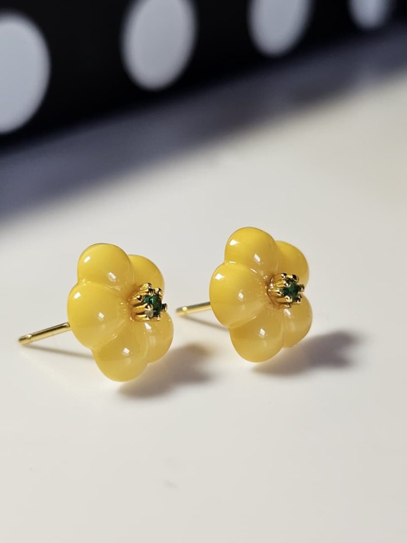 925er Silber Blüten-Ohrringe aus Bernsteinwachs mit Diopsid – Gelbe Blumen Ohrstecker