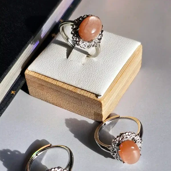 DR-TDS-09-05 Mondstein Ring Orangefarbton, Blumenhalterung, Versilbert, Statement Ring