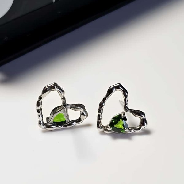 Herz-Ohrringe aus 925 Silber mit grünem Diopsid