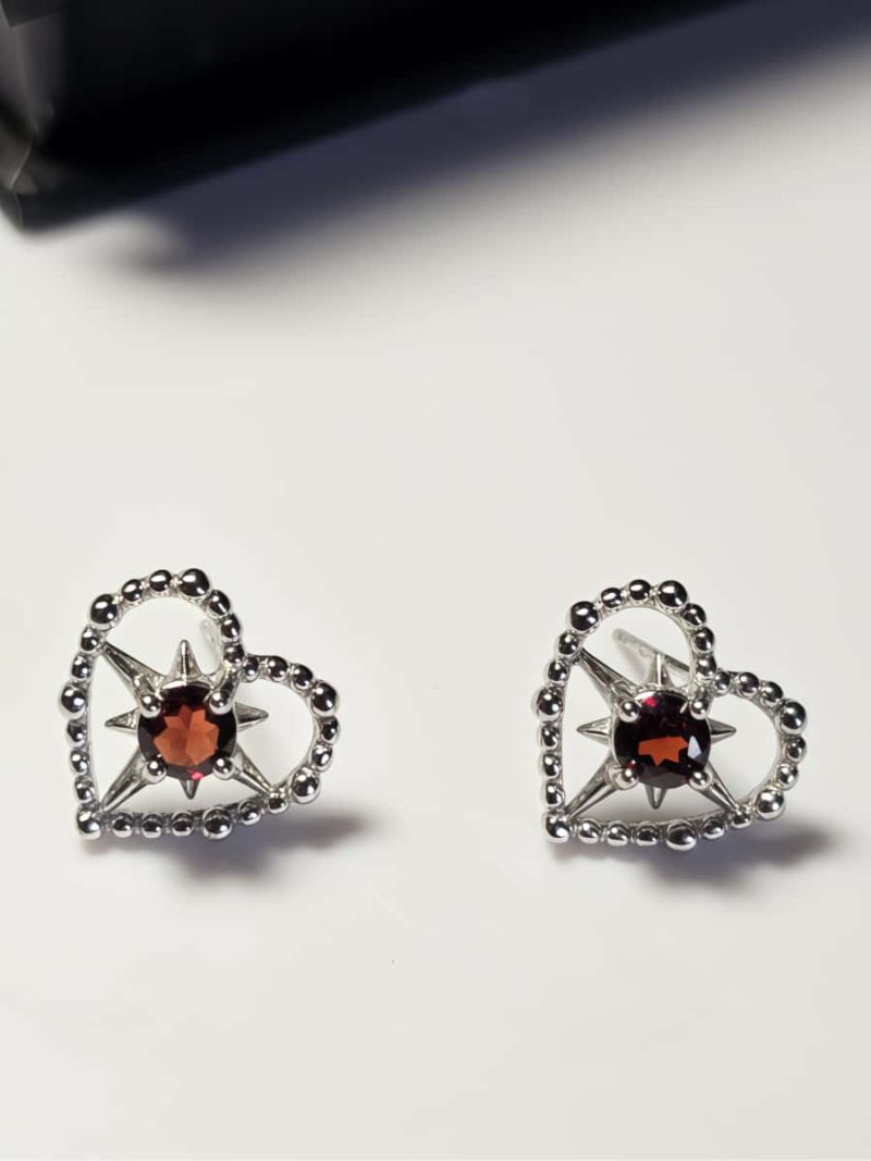 Herz-Stern-Ohrringe mit Granat