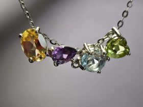 Mehrstein-HK0011-01 Anhänger aus 925 Silber mit Citrin, Amethyst, Topas und Peridot – vielseitig tragbar durch Universalverschluss