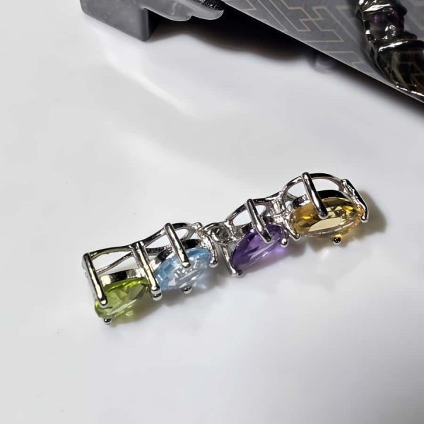 Silberkette mit vier Edelsteinen – Citrin, Amethyst, Topas und Peridot im minimalistischen Design