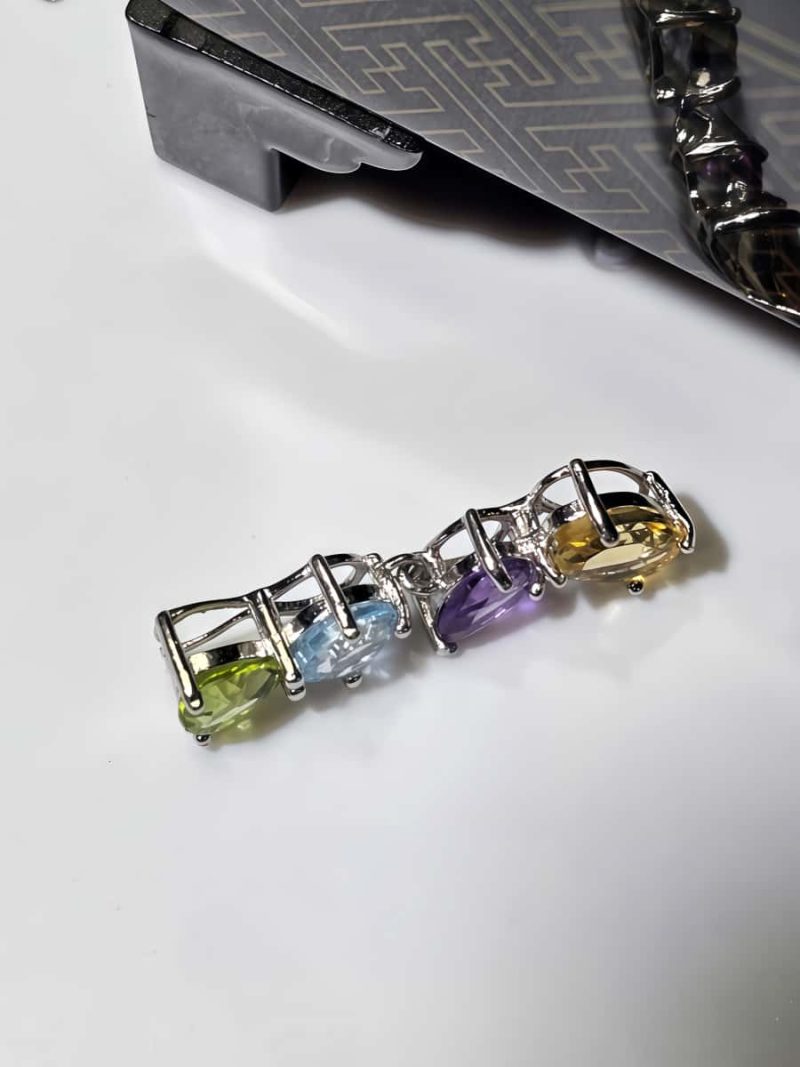 Silberkette mit vier Edelsteinen – Citrin, Amethyst, Topas und Peridot im minimalistischen Design