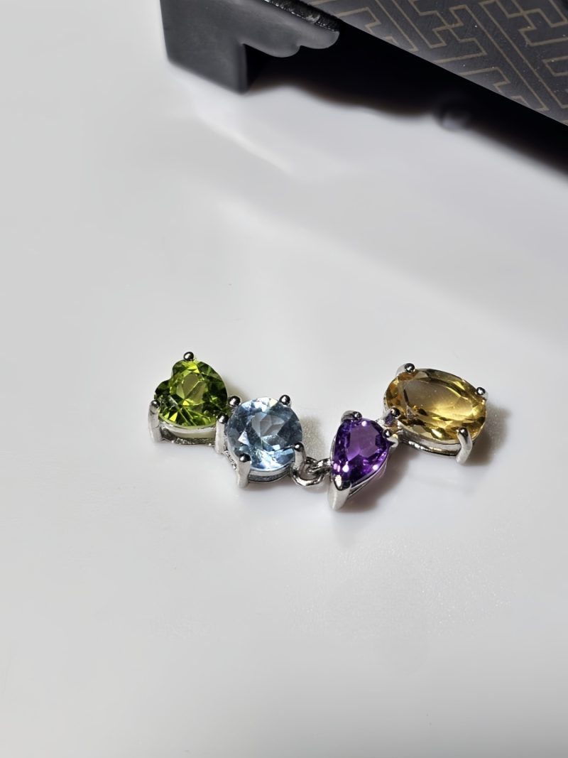 Silberkette mit vier Edelsteinen – Citrin, Amethyst, Topas und Peridot im minimalistischen Design
