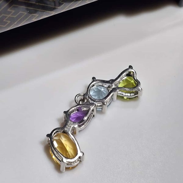 Silberkette mit vier Edelsteinen – Citrin, Amethyst, Topas und Peridot im minimalistischen Design