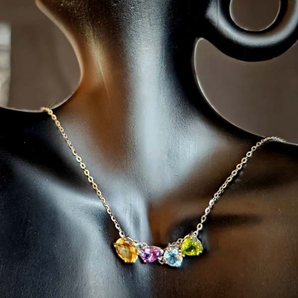 Silberkette mit vier Edelsteinen – Citrin, Amethyst, Topas und Peridot im minimalistischen Design