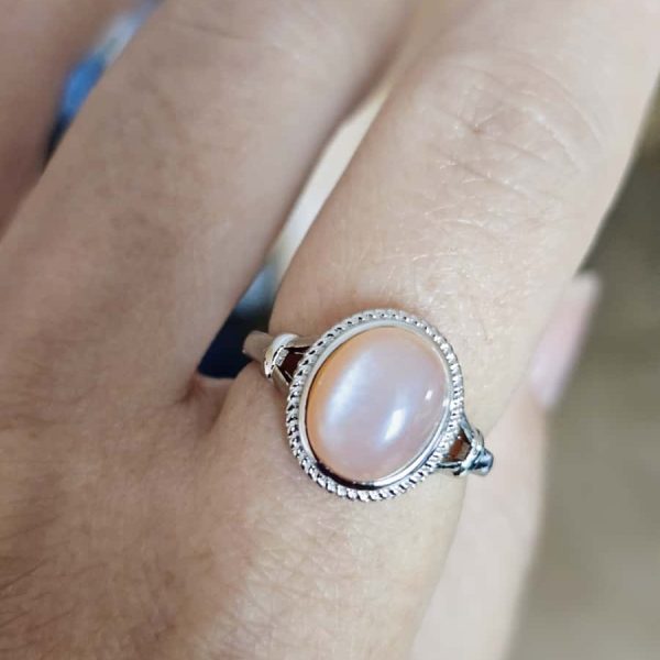 versilberter Ring mit orangefarbenem Mondstein Retro