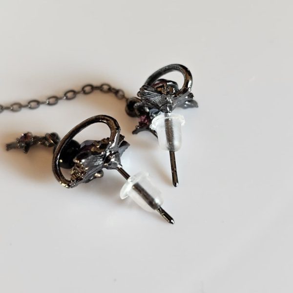 asymmetrische Fledermaus-Ohrringe im Gothic-Stil