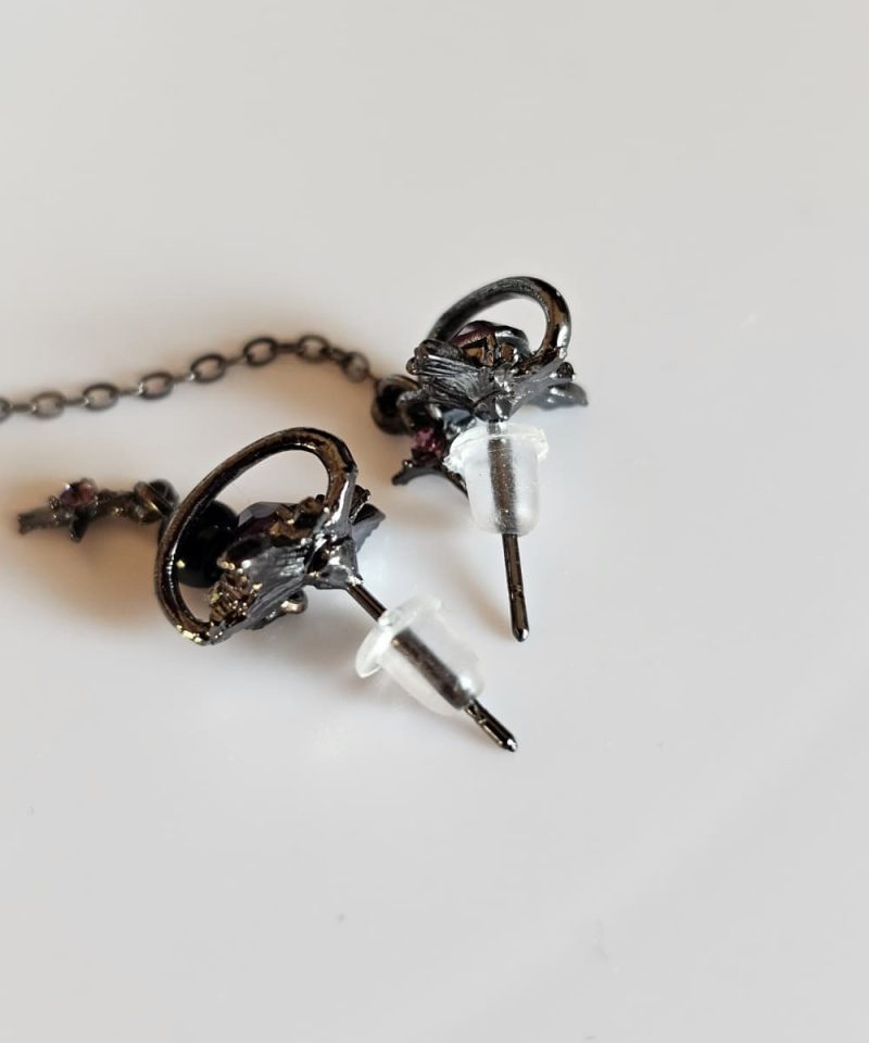 asymmetrische Fledermaus-Ohrringe im Gothic-Stil
