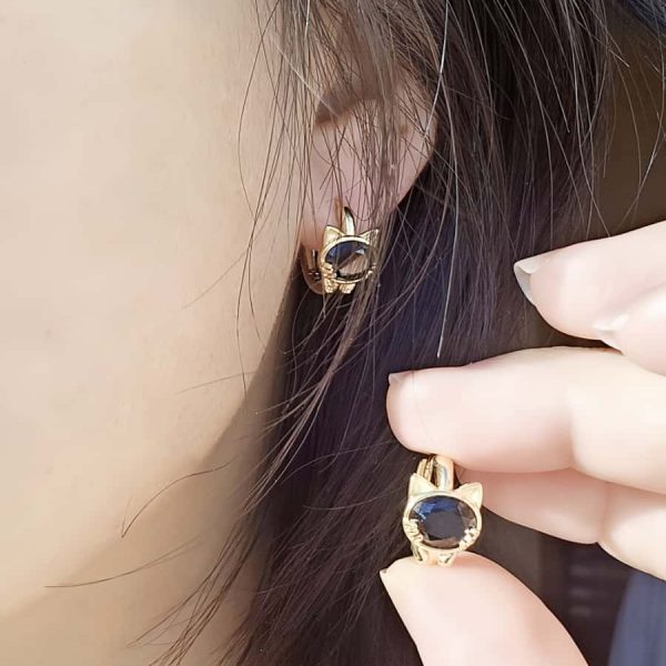 Vergoldete Katzenohrringe mit Schwarzem Spinell – 925er Silber, Eleganter Ohrschmuck