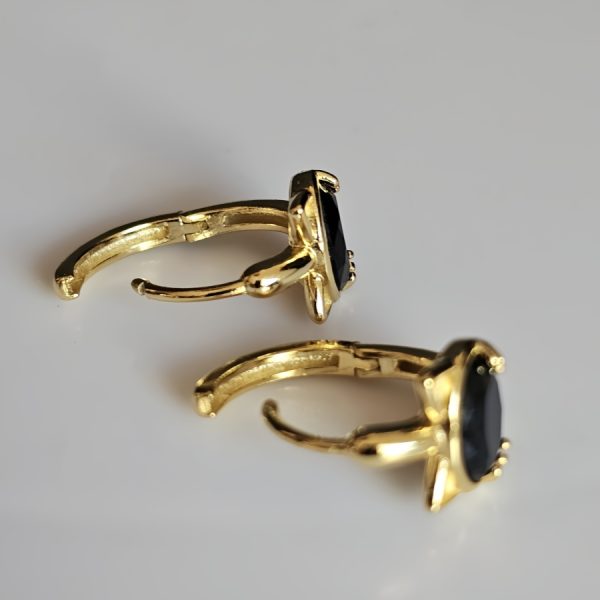 Ohrringe vergoldet mit schwarzem Spinell – Süßes Design mit Eleganz
