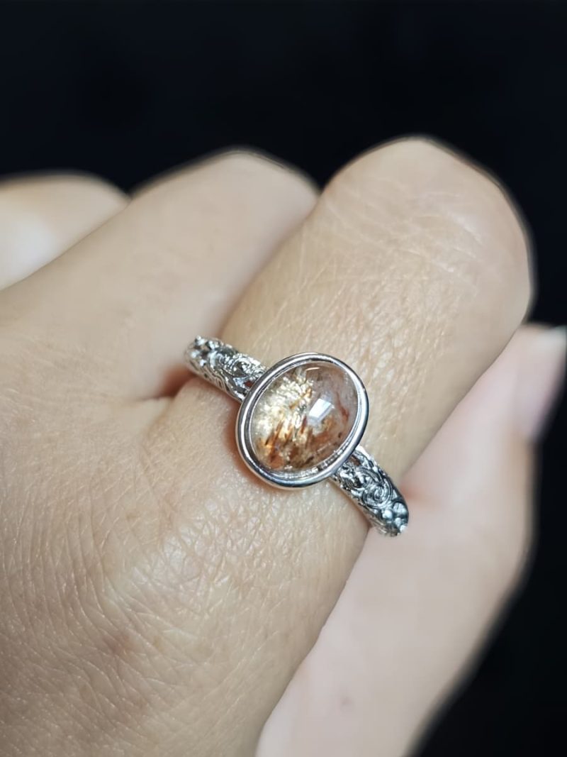 Damenring mit Schwarzgoldene Super Seven Edelstein