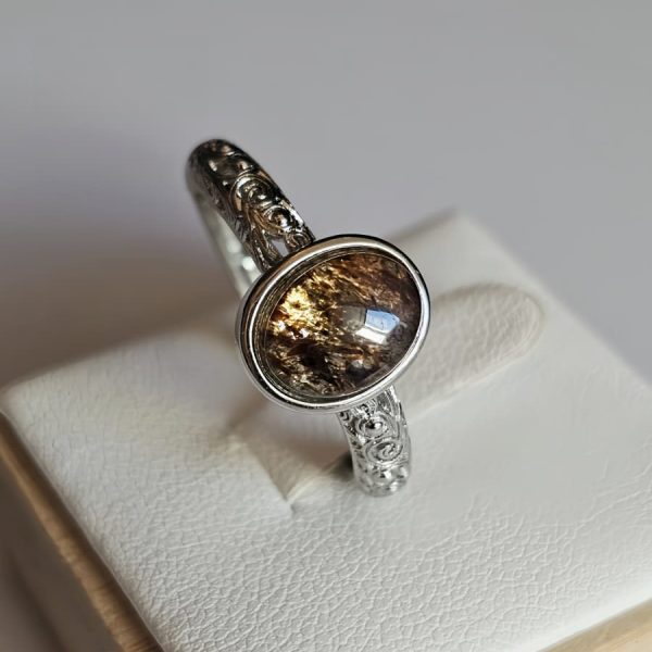 Damenring mit Schwarzgoldene Super Seven Edelstein