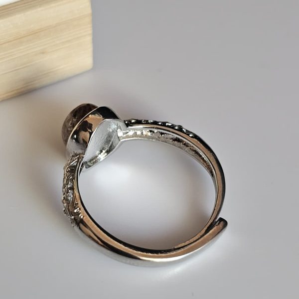 Damenring mit Schwarzgoldene Super Seven Edelstein