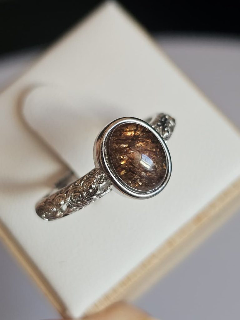 Damenring mit Edelstein Rutil Quarz in Wellen Design Silberfarbe, Stein 3 Damenring mit Schwarzgoldene Super Seven Edelstein