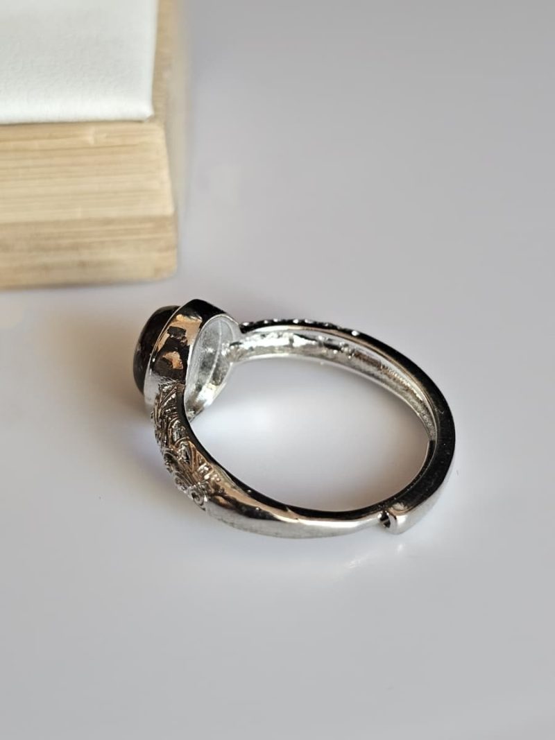 Damenring mit Schwarzgoldene Super Seven Edelstein