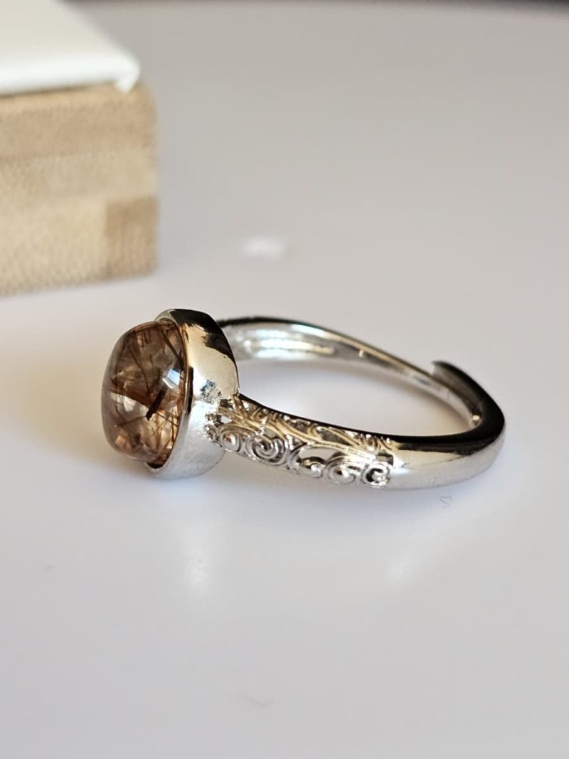 Damenring mit Schwarzgoldene Super Seven Edelstein