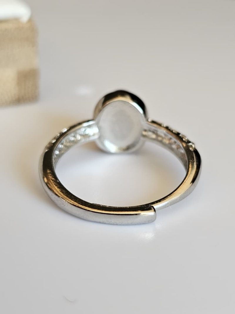 Damenring mit Schwarzgoldene Super Seven Edelstein