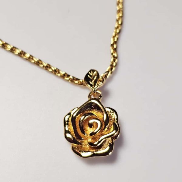 Rosen-DR0006-01 vergoldete Halskette mit Rosen-Anhänger