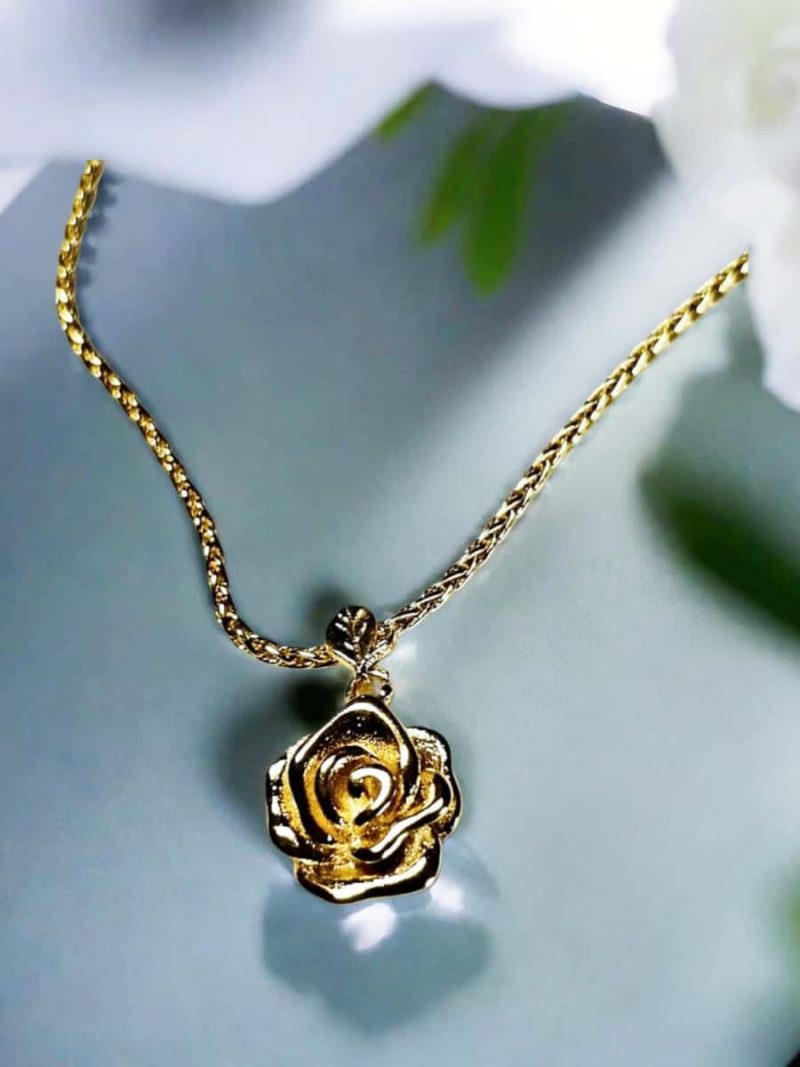 Rosen-DR0006-02 vergoldete Halskette mit Rosen-Anhänger