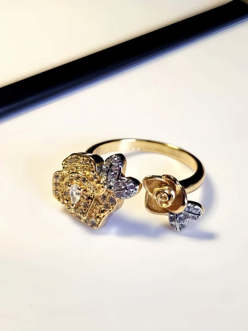 Vergoldeter Rosen-Open-Ring mit Zirkonia