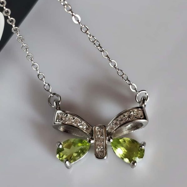 Silber Schleife Halskette mit Olivin