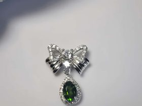 925er Silber Schleifen-Halskette mit Diopsid, Zirkonia