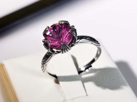 pinker Topas Ring
