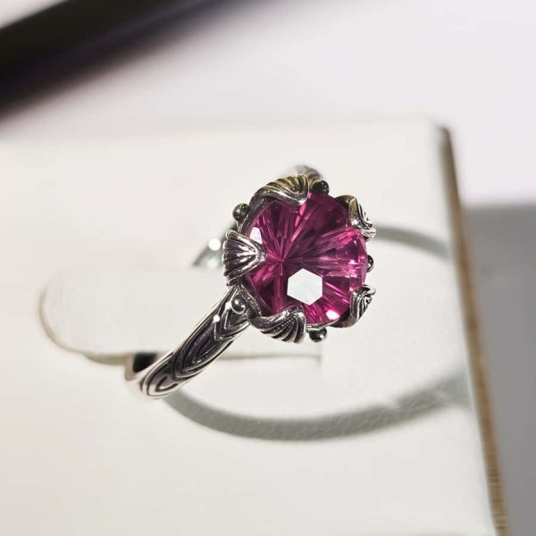 pinker Topas Ring