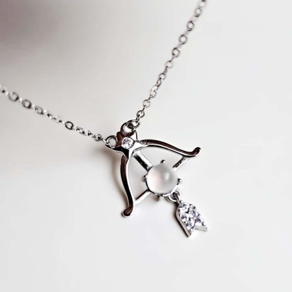 Schutz-HK013-01 Damen Silber Halskette aus Mondstein im Bogenschützen-Design