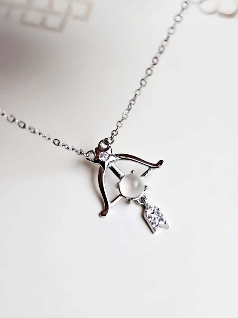 Schutz-HK013-01 Damen Silber Halskette aus Mondstein im Bogenschützen-Design