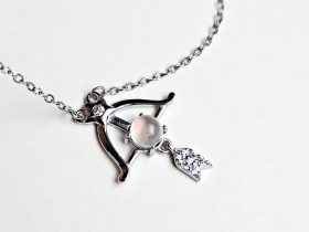 Damen Silber Halskette aus Mondstein im Bogenschützen-Design