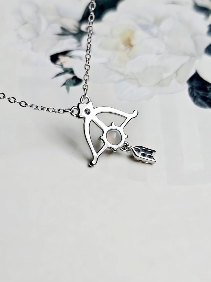 Schutz-HK013-05 Damen Silber Halskette aus Mondstein im Bogenschützen-Design