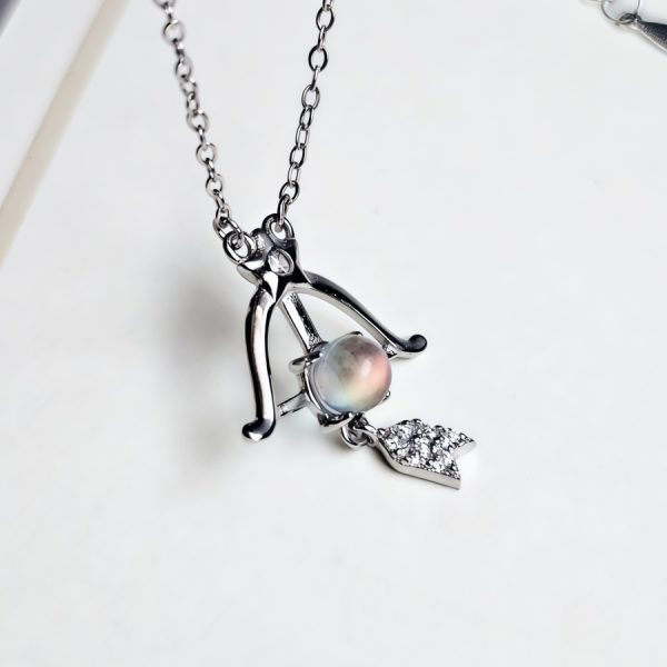 Schutz-HK013-07 Damen Silber Halskette aus Mondstein im Bogenschützen-Design