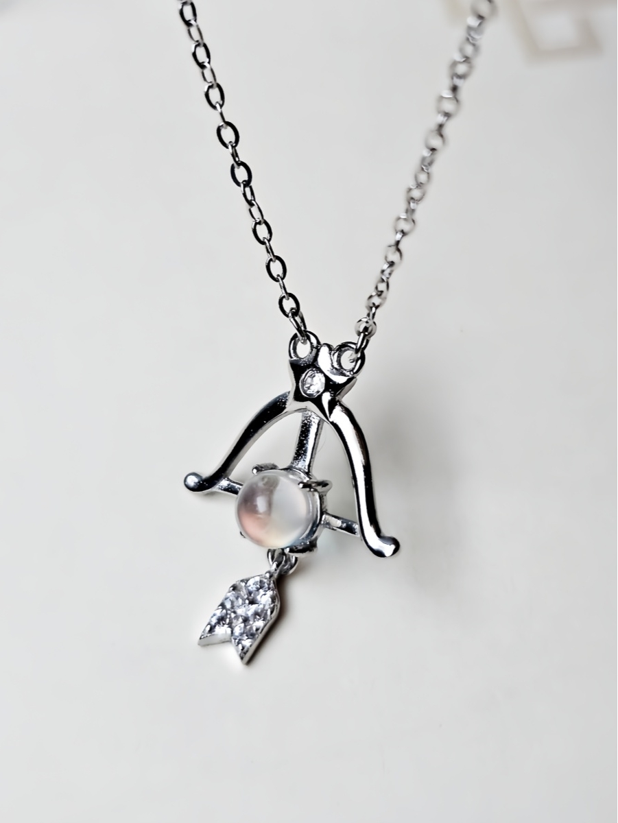 Damen Silber Halskette aus Mondstein im Bogenschützen-Design