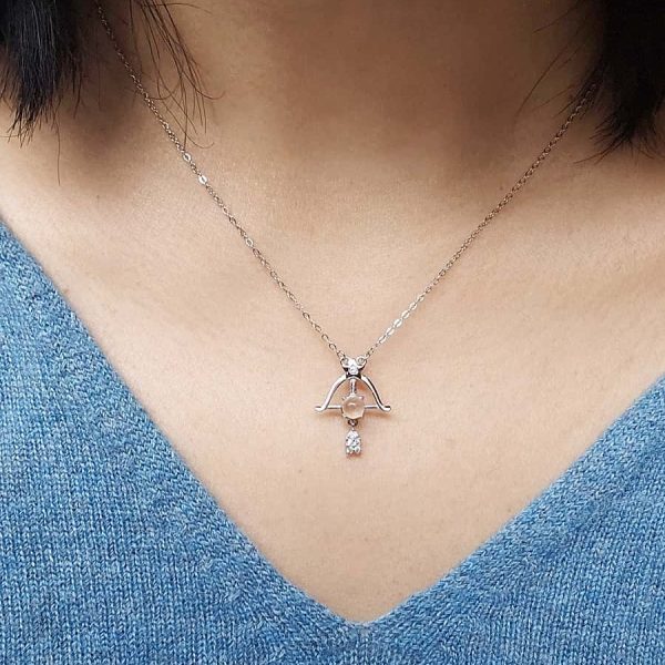 Schutz-HK013-09 Damen Silber Halskette aus Mondstein im Bogenschützen-Design