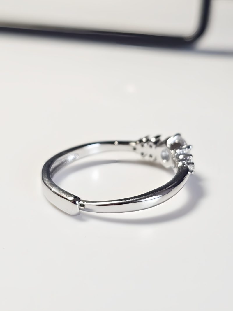 Zirkonia Ring in Silberoptik – Diamantähnlicher Schliff