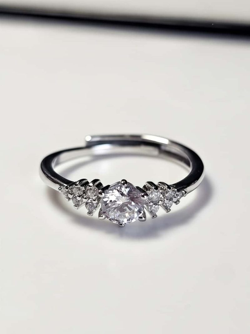 Zirkonia Ring in Silberoptik – Diamantähnlicher Schliff