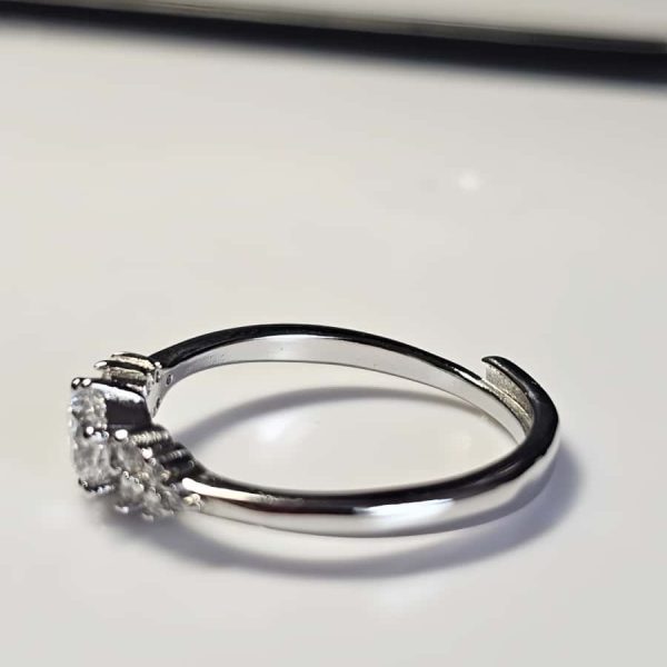 Zirkonia Ring in Silberoptik – Diamantähnlicher Schliff